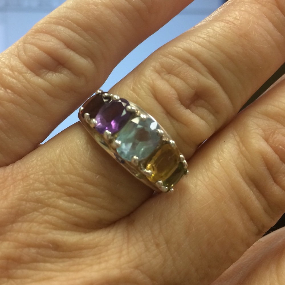 Bracelet and a ring - Picture 1 of 3